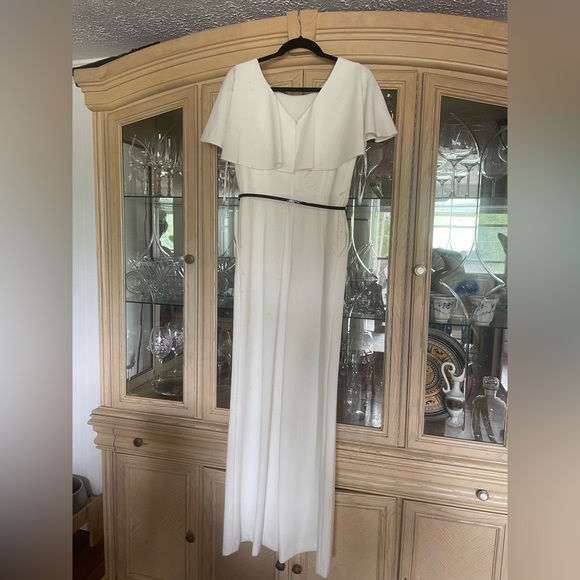 NWT Calvin Klein jumpsuit. Never worn, BUT IS COVERED IN STAINS - Picture 7 of 8